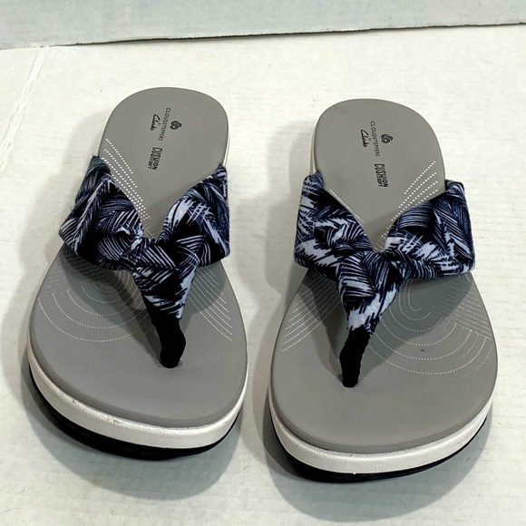 Cloudsteppers By Clarks || Woman’s sandals size 8 - Picture 3 of 7